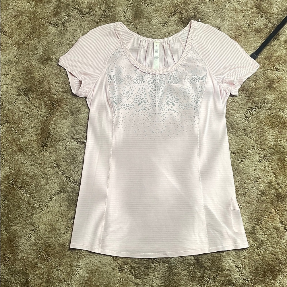 Lululemon Athletica Women’s Pastel with Silver Detail Workout Top Size 6